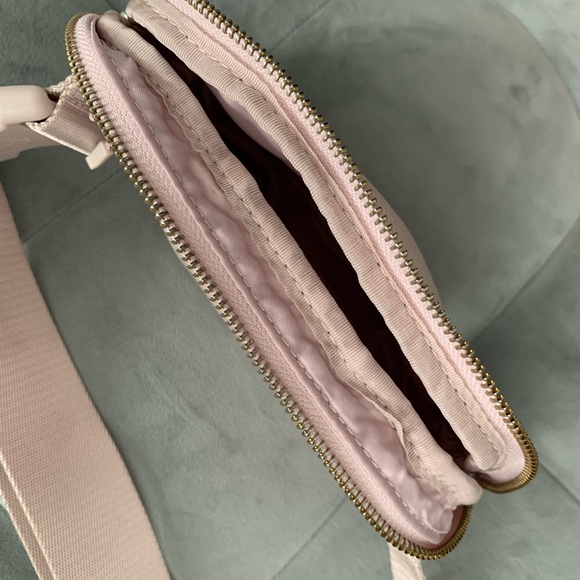 ORIGINAL OG Lululemon Everywhere Belt Bag Misty Pink - Picture 12 of 15